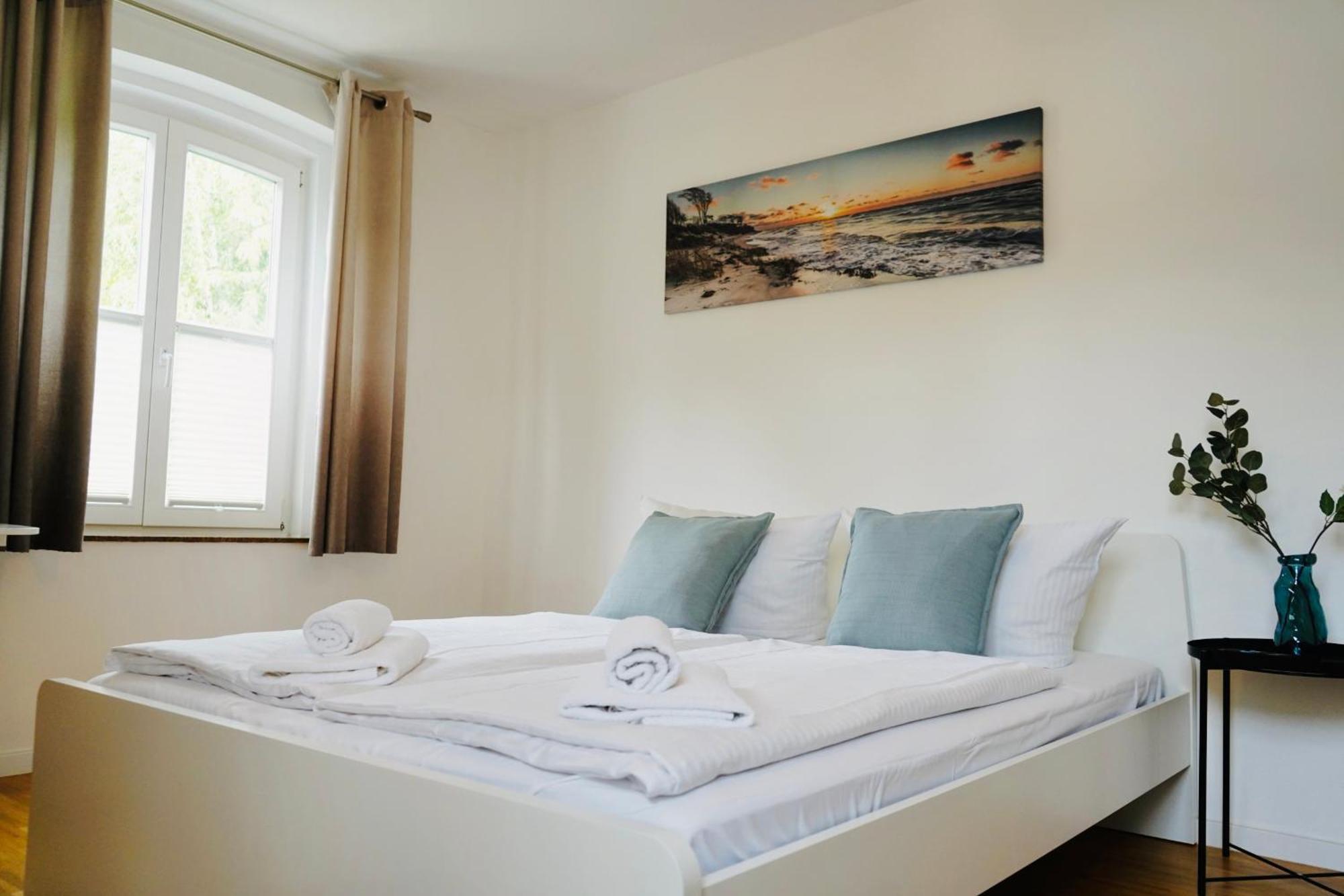 Stilvolles Apartment In Stadtnaehe-Parkplatz- 4 Personen- Balkon Wolfsburg Exterior foto